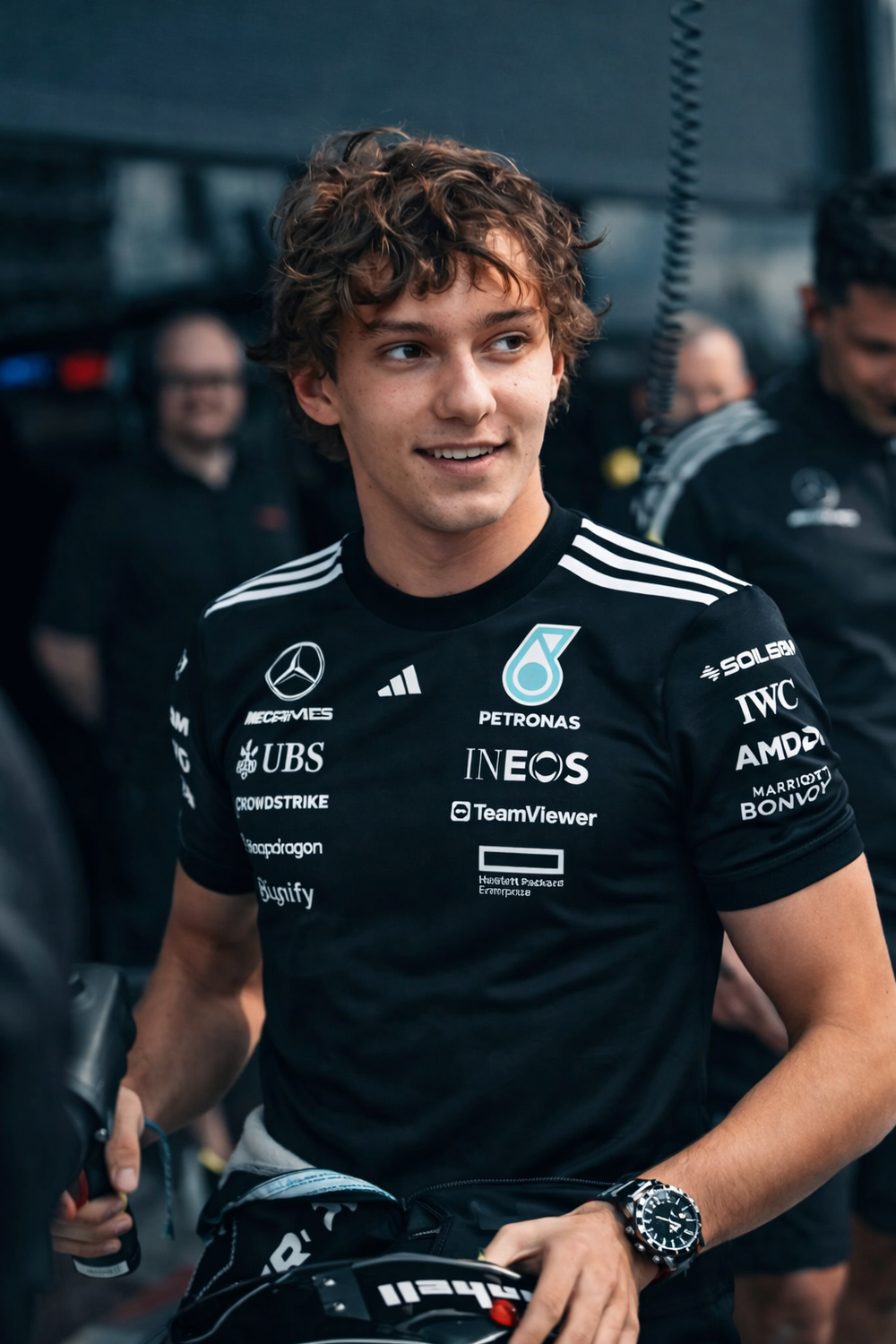 Mercedes-AMG PETRONAS F1 Team 2025 Black T-Shirt